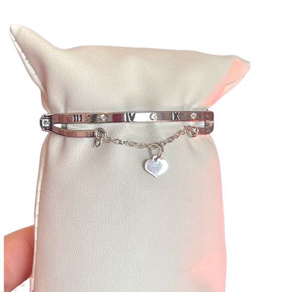 Roman Numeral Rhinestone Bracelet - Picture 4 of 10